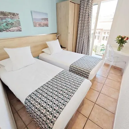 Des Calanques Hotel *