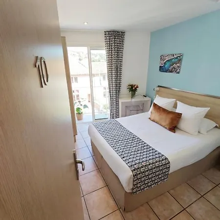 Des Calanques Hotel *